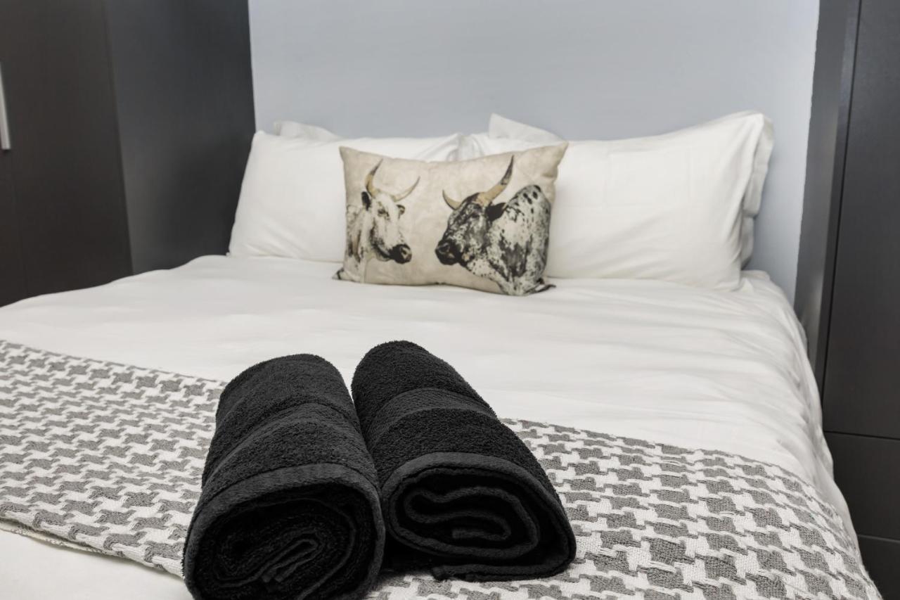 Manhattan On Coral Apartment Bloubergstrand